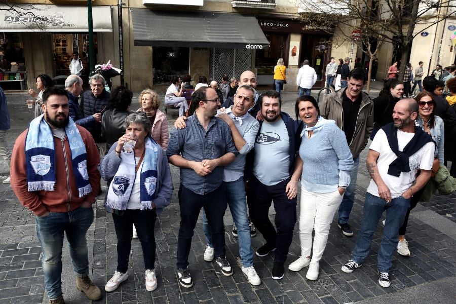 Ambiente de gala en la previa al Aviron Bayonnais - Pau