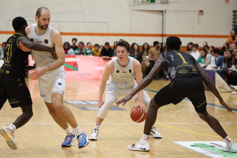 El Guuk Gipuzkoa se lleva el derbi del basket guipuzcoano
