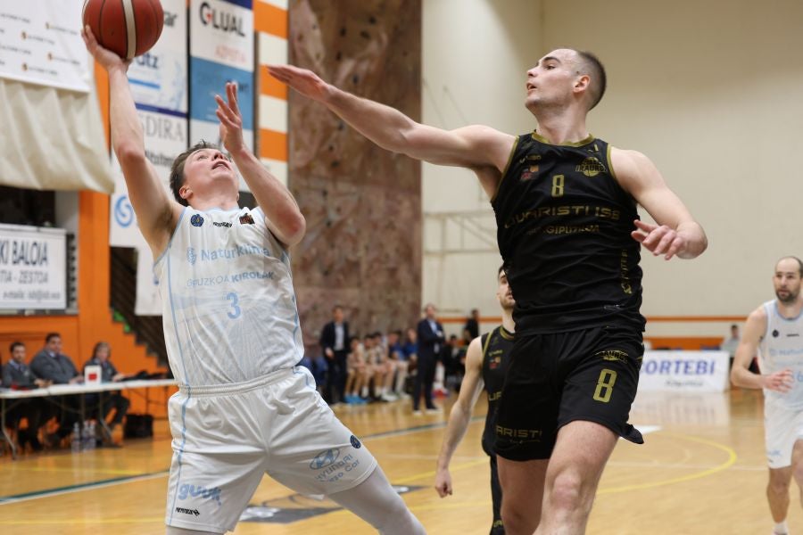 El Guuk Gipuzkoa se lleva el derbi del basket guipuzcoano
