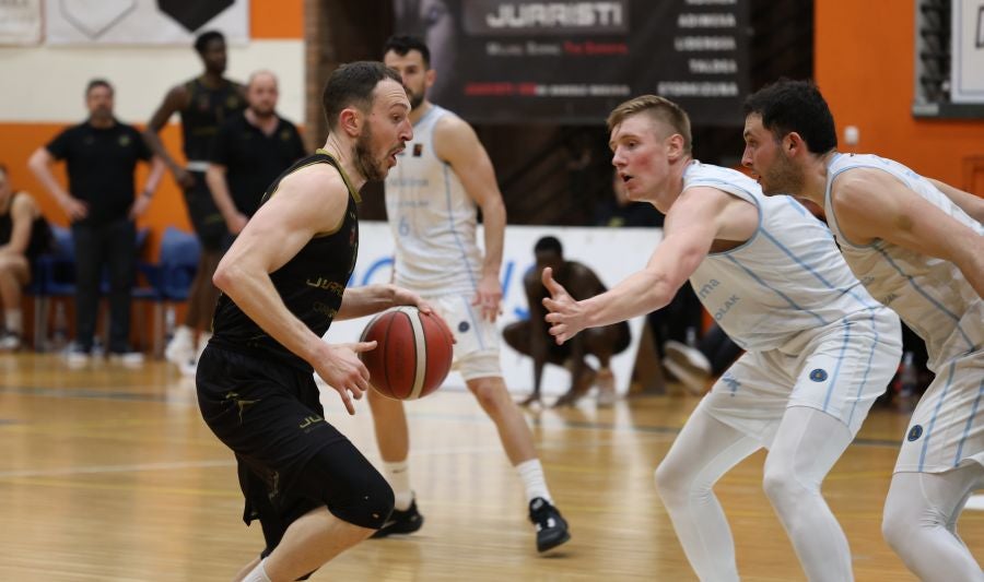 El Guuk Gipuzkoa se lleva el derbi del basket guipuzcoano