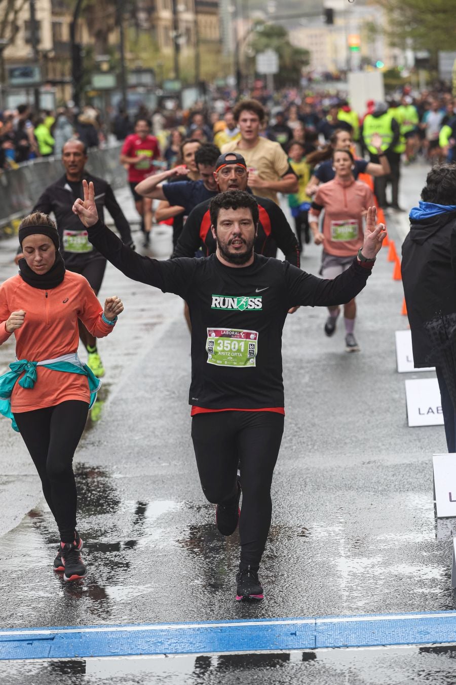 Sigueni y Suárez se llevan el triunfo en la Media Donosti