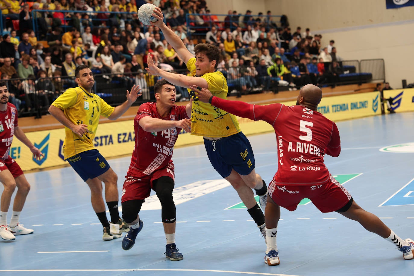 Poderosa victoria del Bidasoa ante el Logroño