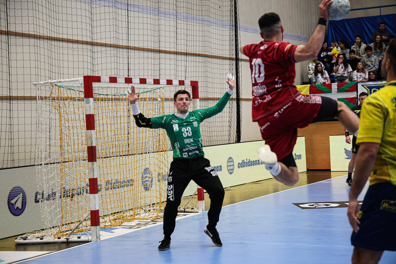 Poderosa victoria del Bidasoa ante el Logroño