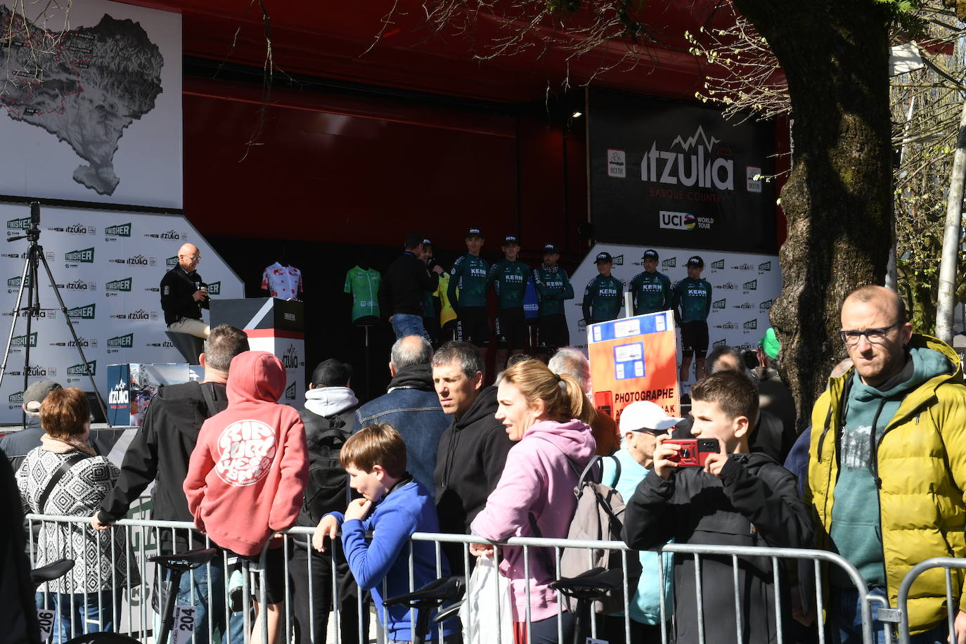 Las mejores imágenes de la tercera etapa de la Itzulia