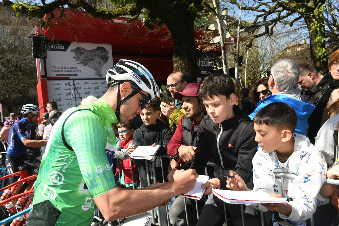 Las mejores imágenes de la tercera etapa de la Itzulia