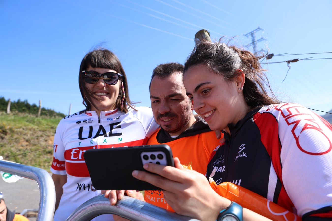 El espectáculo de la subida a Hika