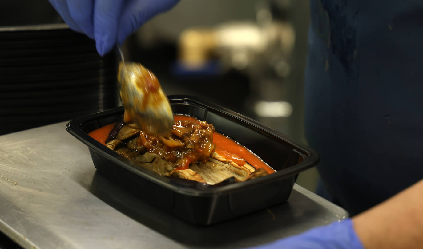 Cada vez más restaurantes compran platos a empresas externas