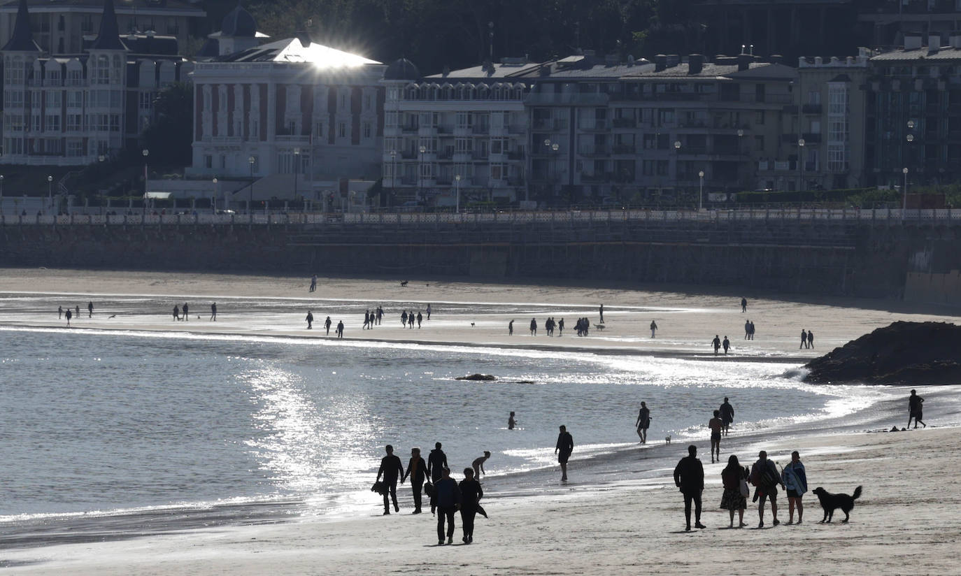 Viernes Santo de sol y turistas