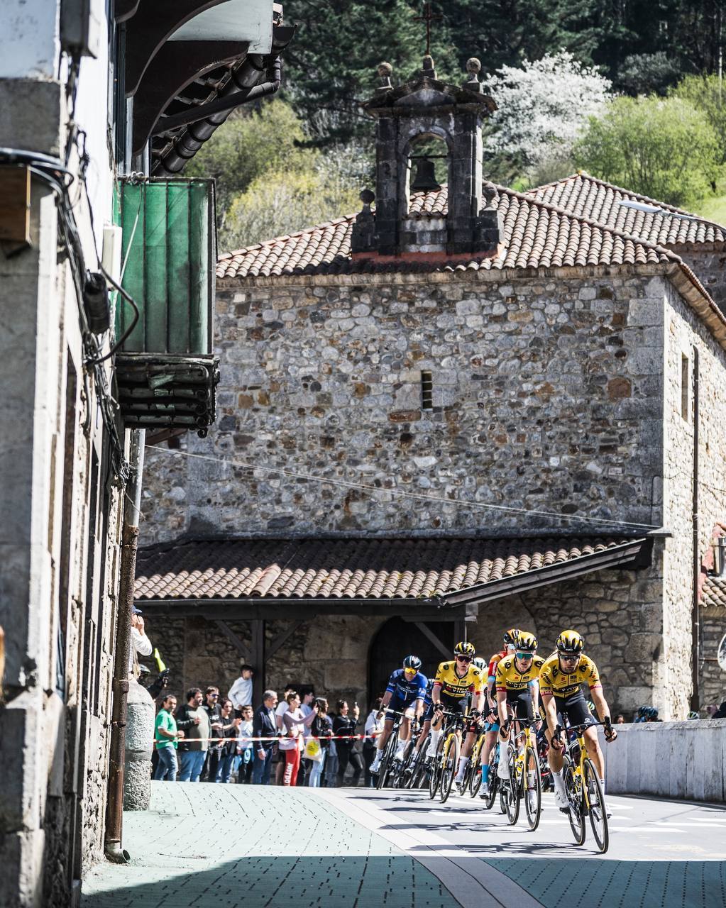 La Itzulia siente el calor de la afición