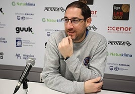 Lolo Encinas, en una comparecencia ante los medios de comunicación.