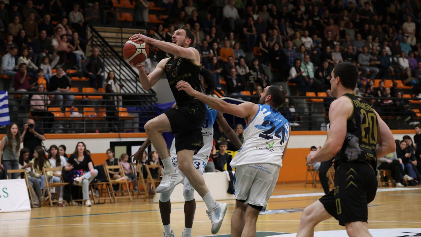 Las mejores imágenes del Iraurgi-Cáceres