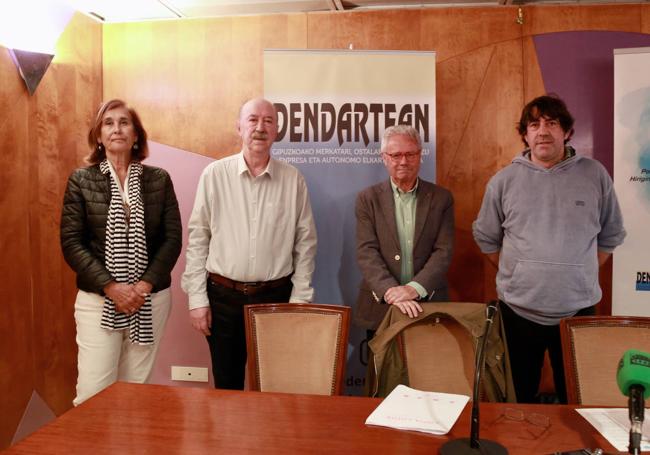 Representantes de las asociaciones recurrentes, este miércoles en la sede de la ONCE