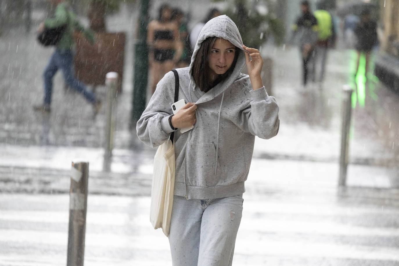 Un viernes soleado que acaba con tormentas