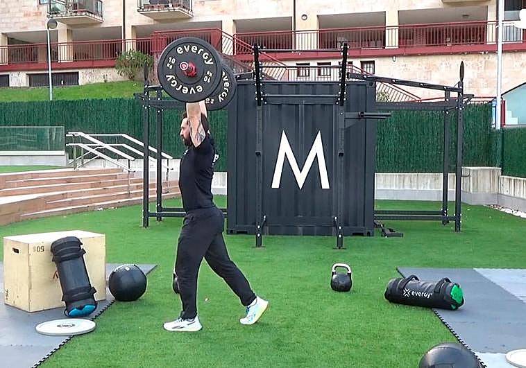 Aumenta tu masa muscular: press militar