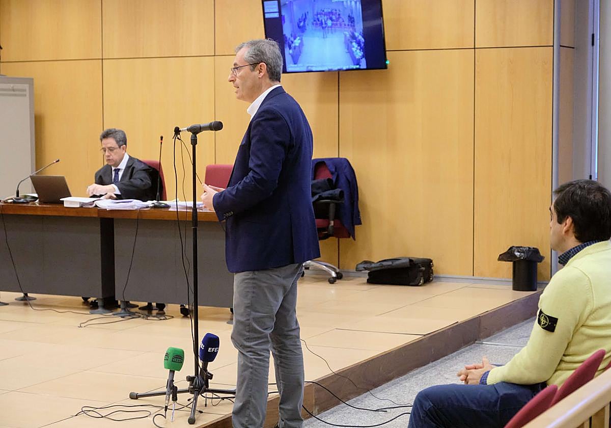 El diputado general Markel Olano, declarando durante el juicio a Iñaki Badiola.