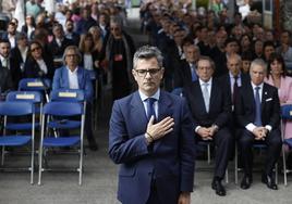 El ministro Félix Bolaños participó en la ofrenda floral en el cementerio de Gernika, en el 86 aniversario del bombardeo de la villa foral.