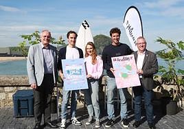 Organizadores y representantes institucionales, ayer en Zurriola.