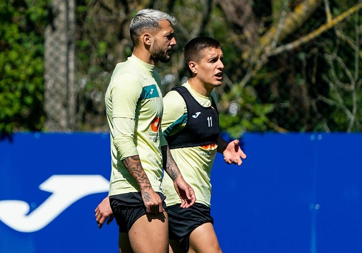 Stoichkov, junto a Corpas, es consciente de que el duelo ante el Granada es clave.