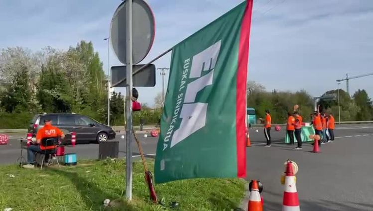 Concierto simbólico de los trabajadores de autopistas de Gipuzkoa para celebrar el acuerdo en el convenio