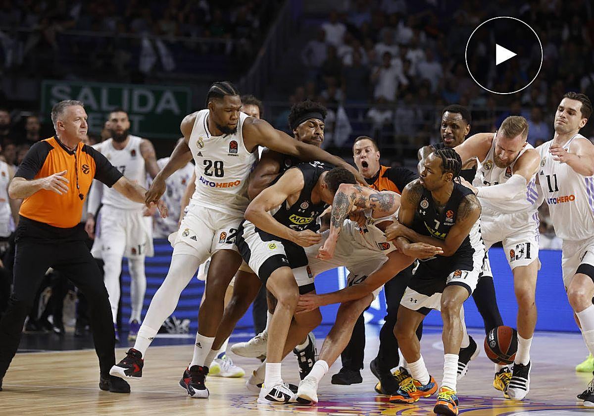 Yabusele, Deck y Musa, a puñetazos con los jugadores del Partizan Exum y Punter.
