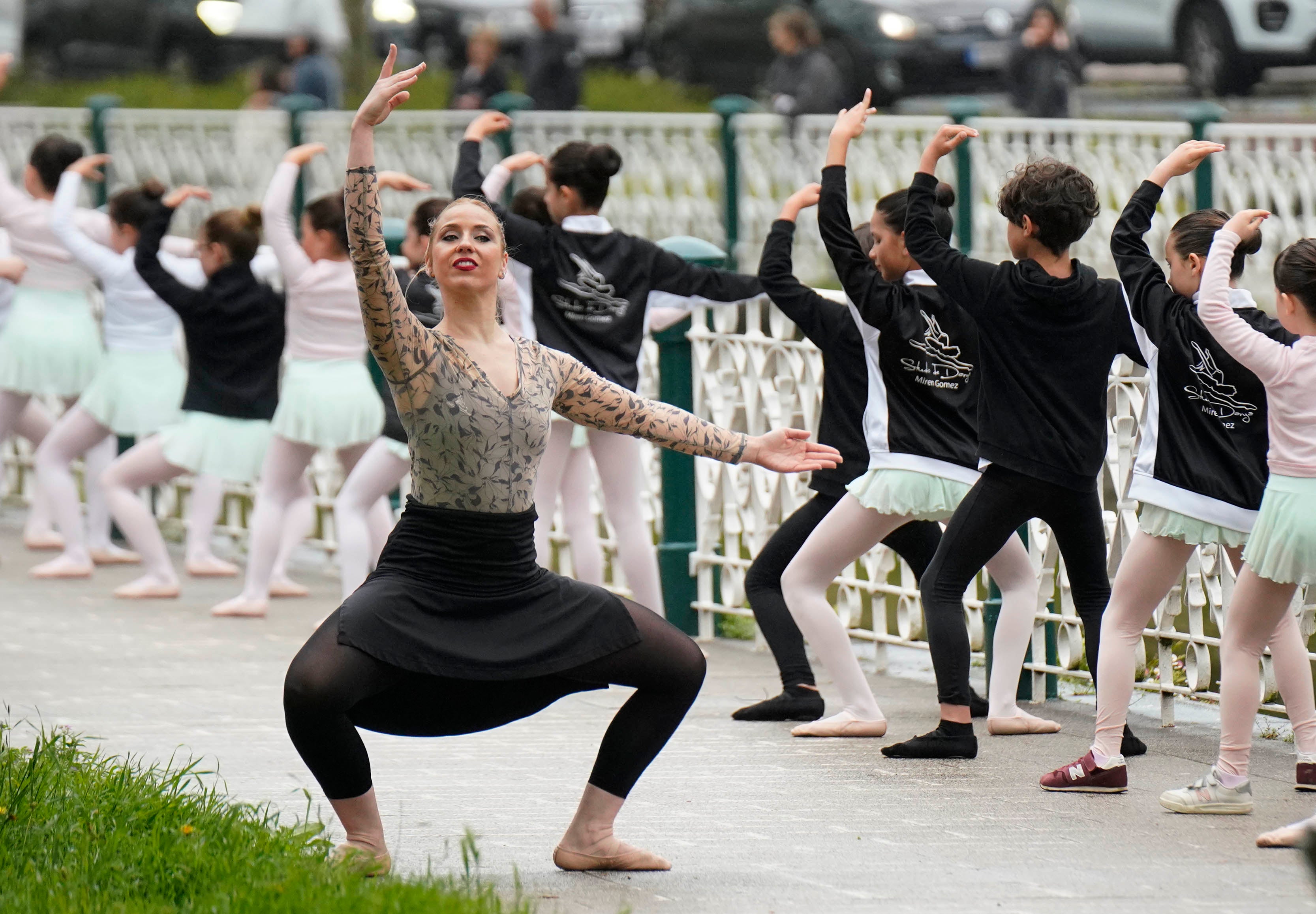 Baile sobre el canal de Dunboa