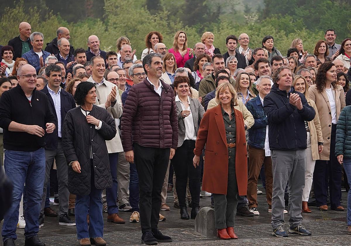 Acto electoral de Egibar con candidatos del partido en Hernani.