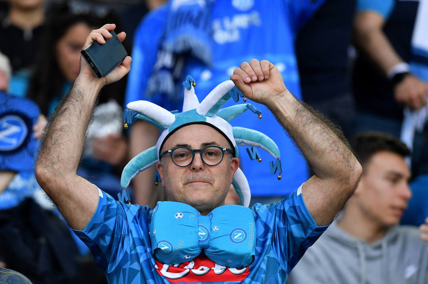 El Nápoles gana el Scudetto y desata la locura entre sus tifosi