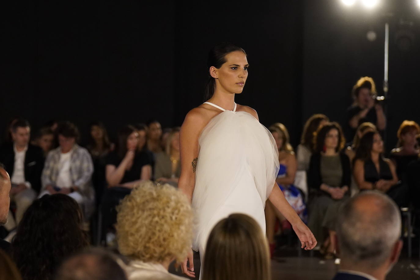 Diez estrellas deslumbran en Balenciaga