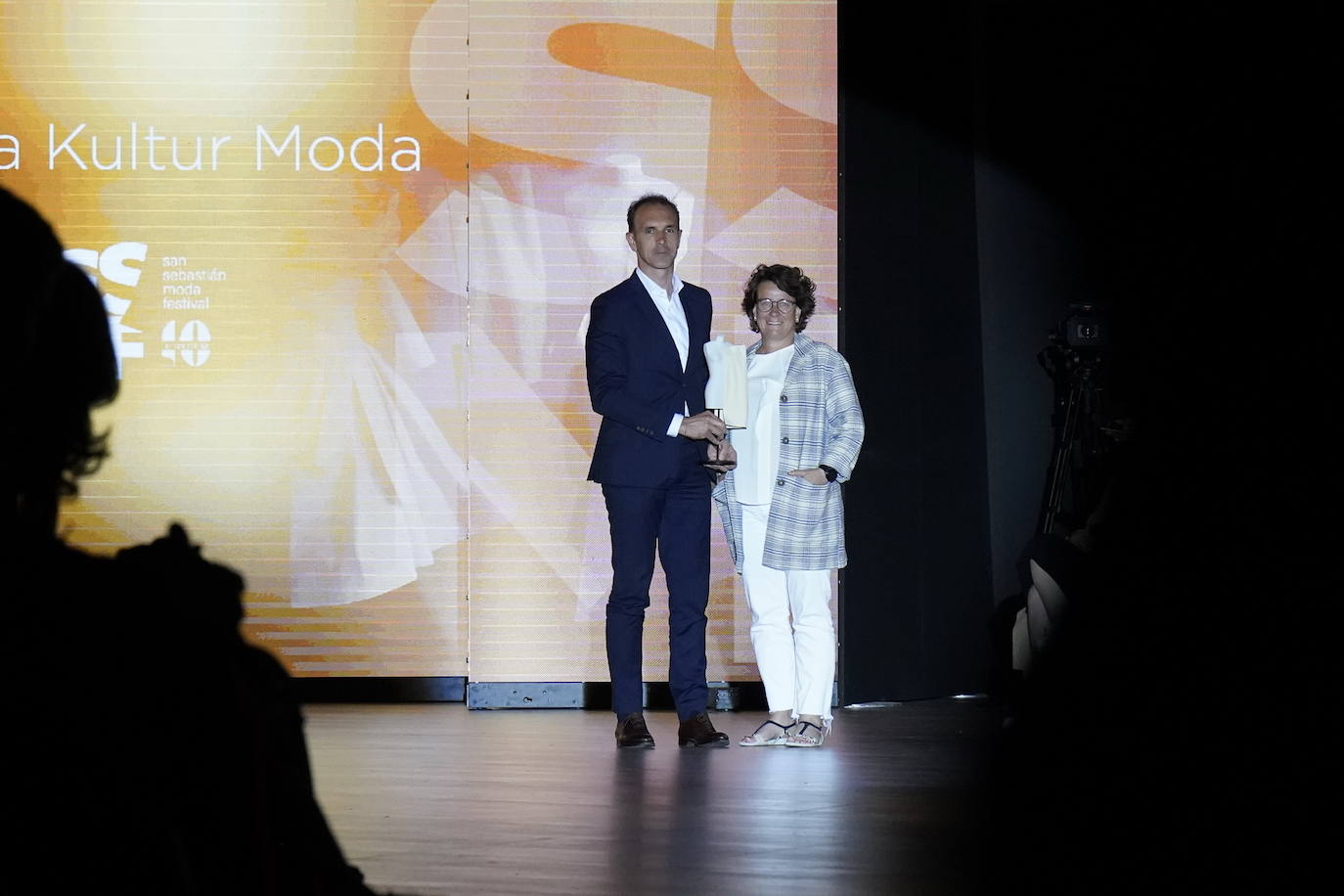 Diez estrellas deslumbran en Balenciaga