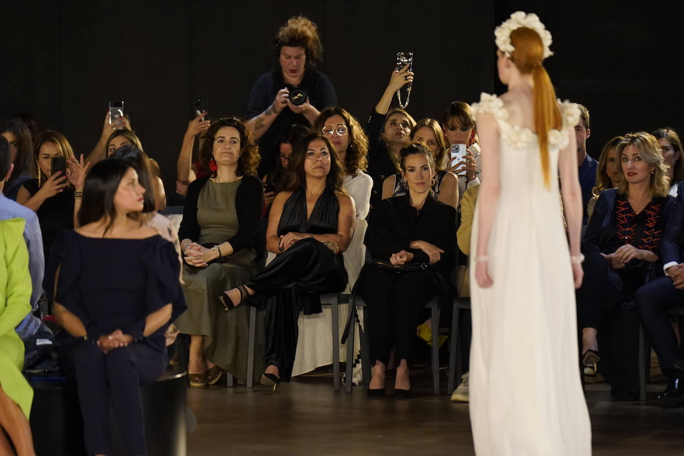 Diez estrellas deslumbran en Balenciaga