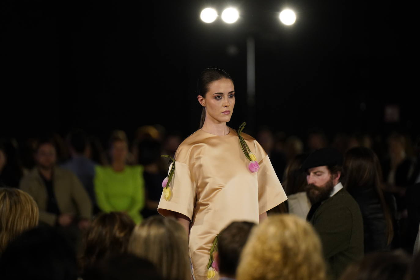 Diez estrellas deslumbran en Balenciaga