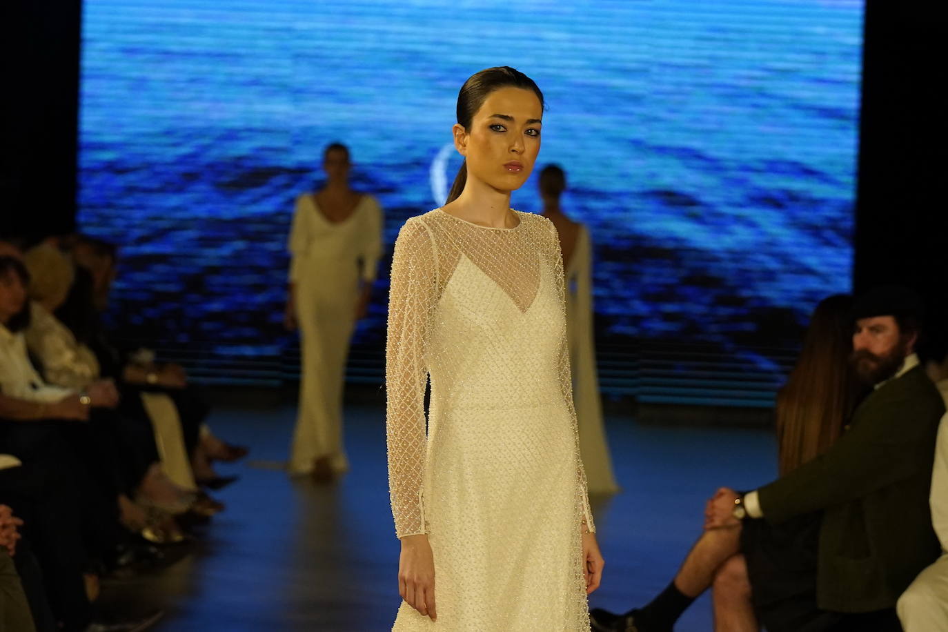 Diez estrellas deslumbran en Balenciaga