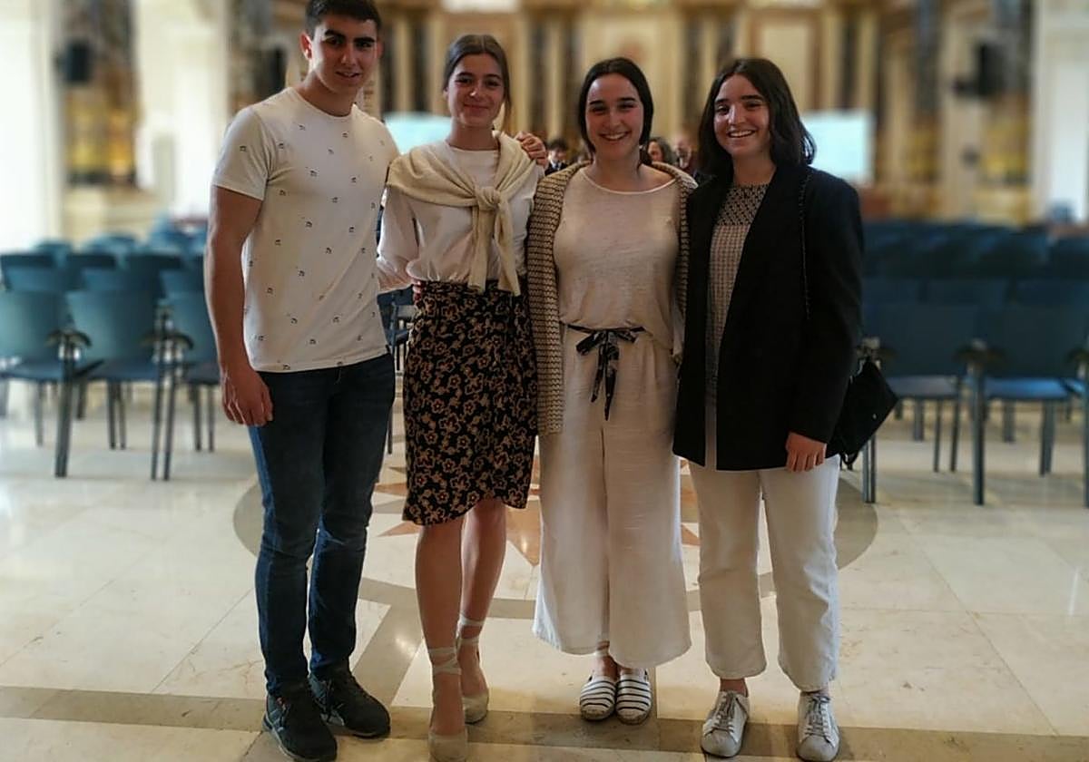 Markel Etxeberria, Irati Garmendia, Anne Zubiarrain y Laida Razquin.