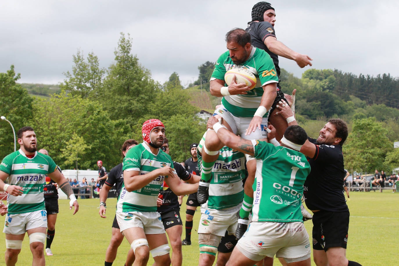 El Zarautz se queda a un paso del sueño del ascenso