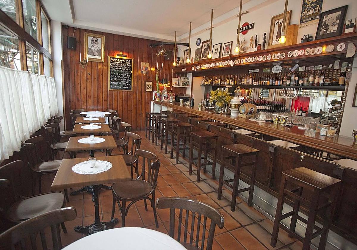 Imagen del interior del Gerald's Bar de Gros.