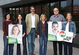 Olatz Peon, Bakartxo Tejeria, Eneko Goia, Eider Mendoza, Joseba Egibar y María Eugenia Arrizabalaga ayer en el arranque de campaña en Donostia.
