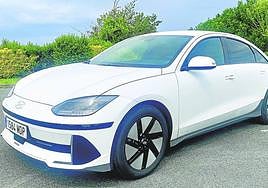 Con una trasera de potente imagen el Ioniq 6 es un Hyundai 100% eléctrico.