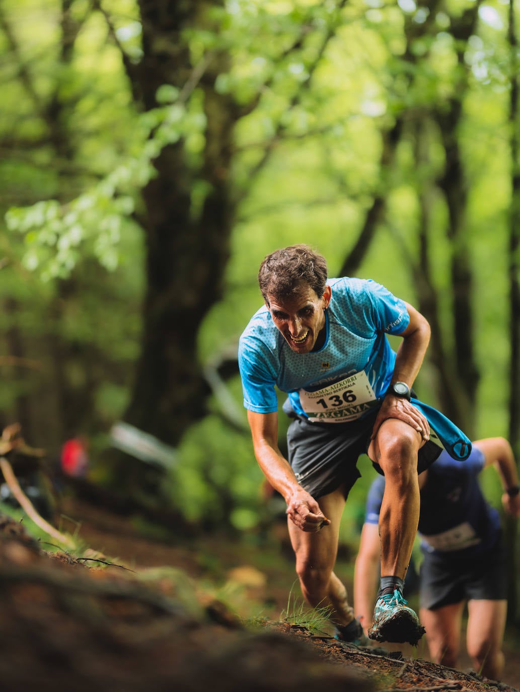 Naiara Irigoien y Jose Antonio Bellido, vencedores en el kilómetro vertical