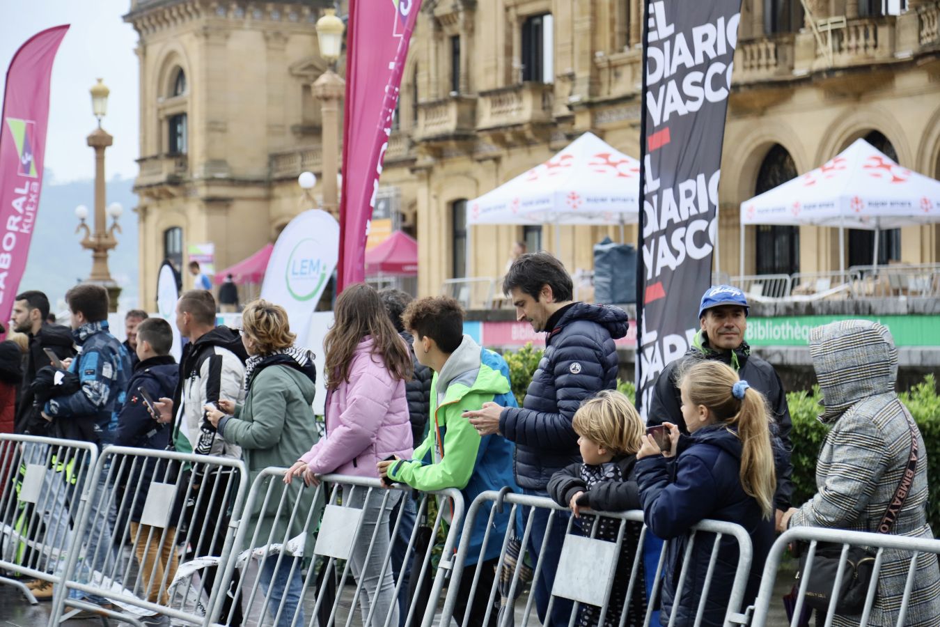 Gran ambiente en la Carrera de Empresas de Donostia