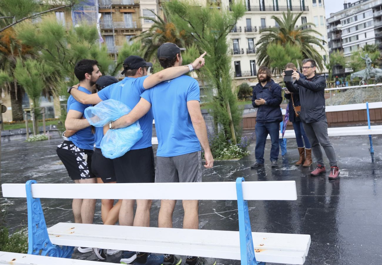 Gran ambiente en la Carrera de Empresas de Donostia