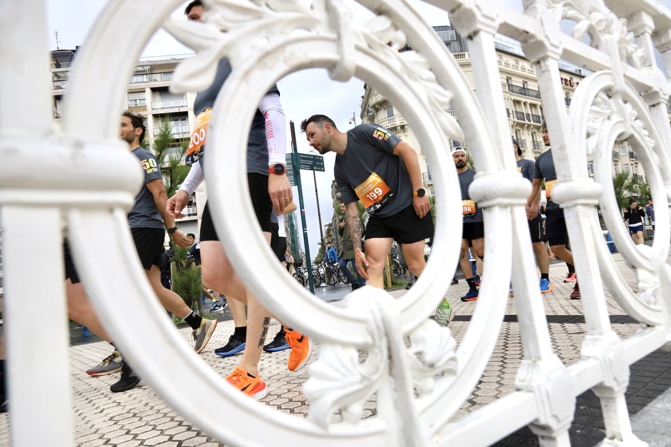 Gran ambiente en la Carrera de Empresas de Donostia