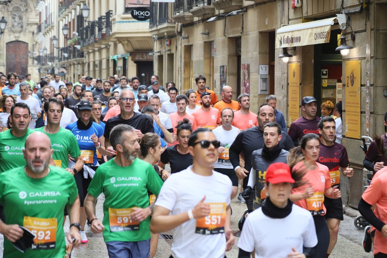 Los corredores, a su paso por la Parte Vieja
