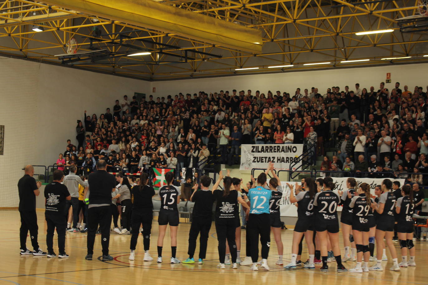 Fiesta en Errenteria con el ascenso del Ereintza