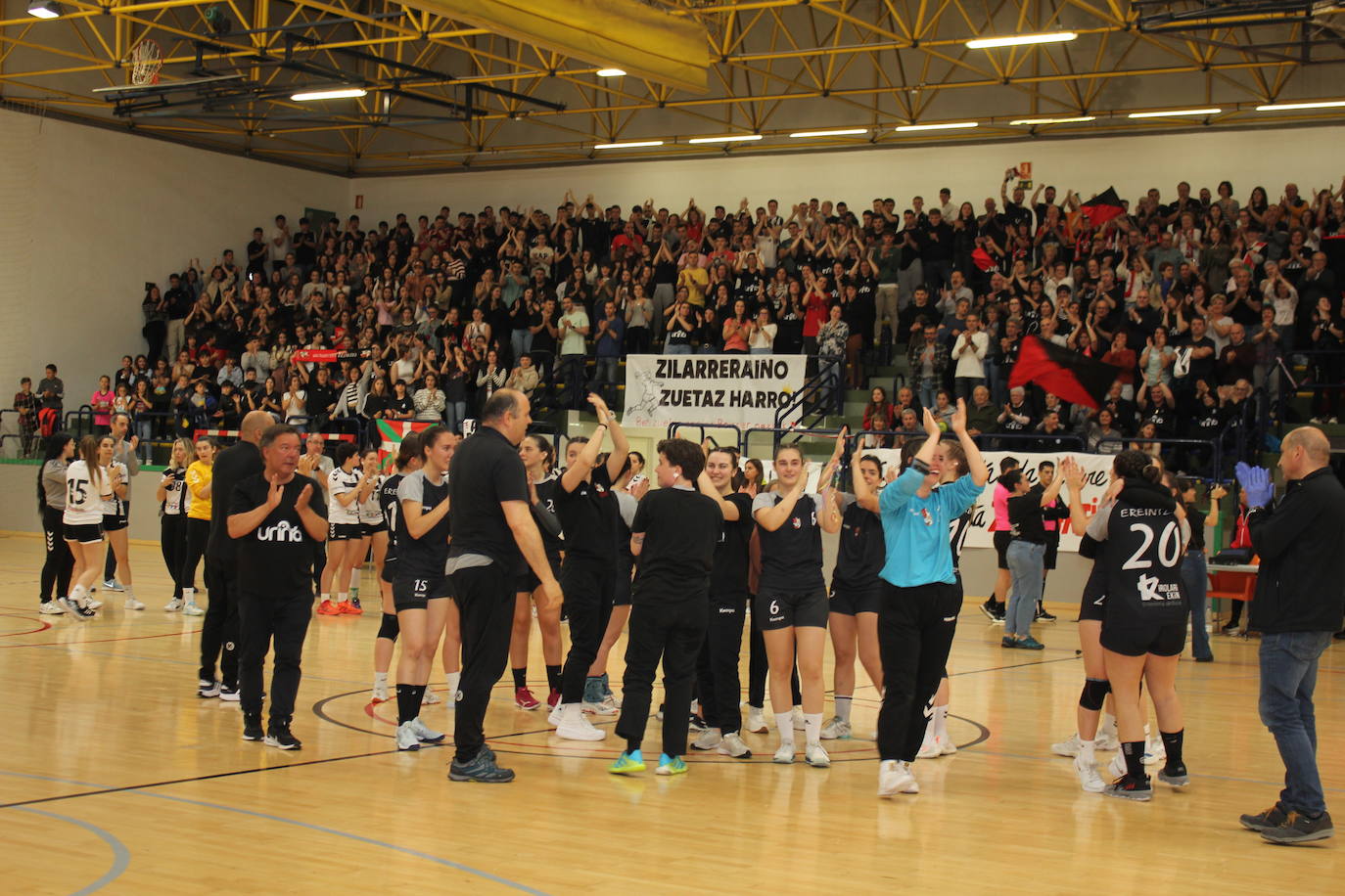 Fiesta en Errenteria con el ascenso del Ereintza