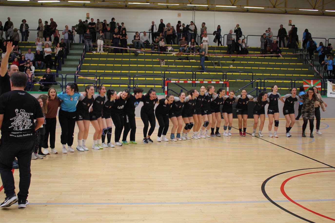 Fiesta en Errenteria con el ascenso del Ereintza
