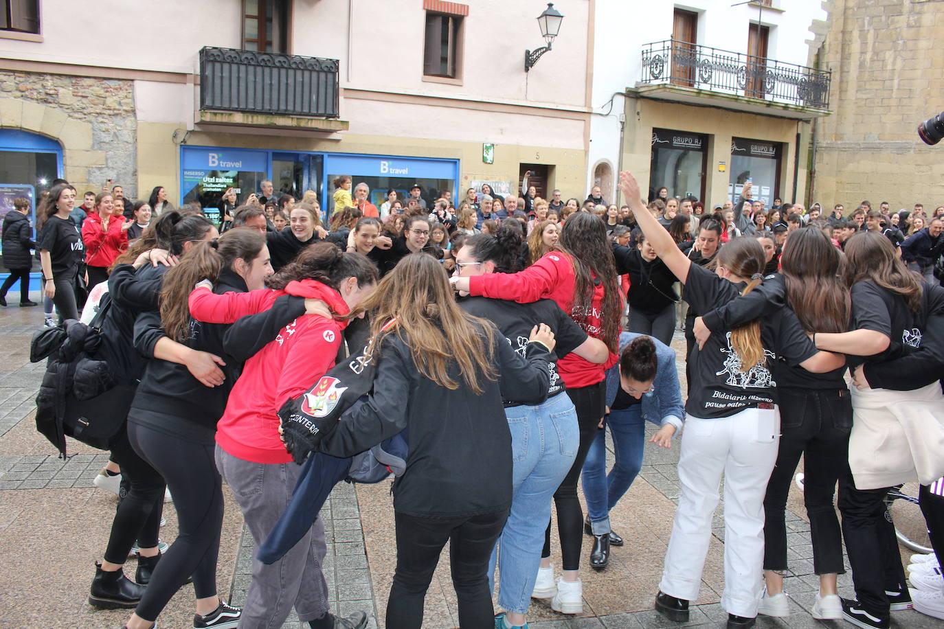 Fiesta en Errenteria con el ascenso del Ereintza