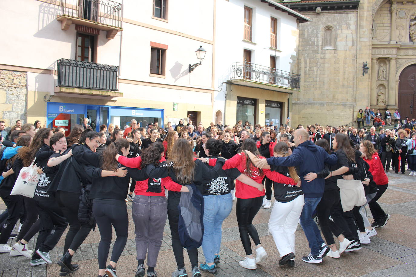 Fiesta en Errenteria con el ascenso del Ereintza