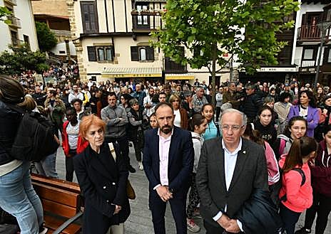 Imagen secundaria 1 - «¡Lourdes, pelearemos para que seas la última!»