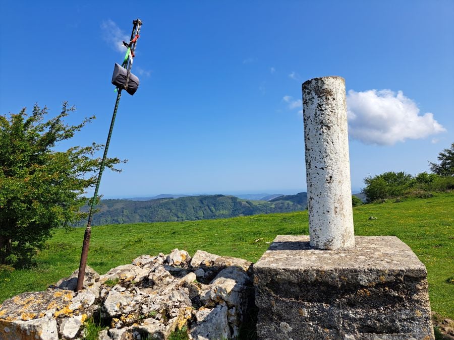 Explosión primaveral en la cima de Erroizpe