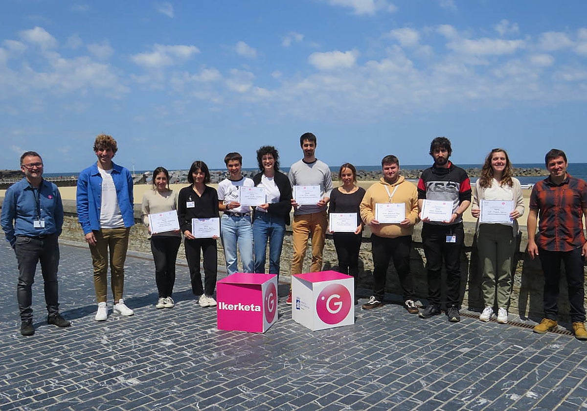 Ikerlari sarituak, UEU eta erakunde publikoetako ordezkariekin.